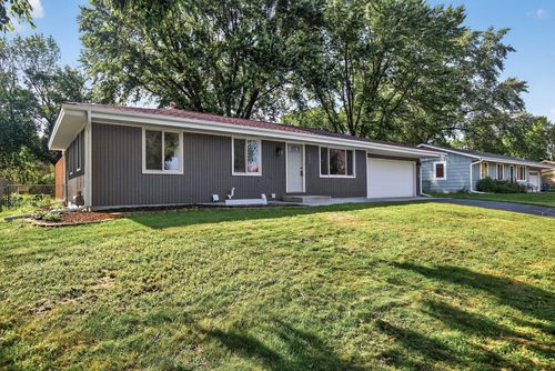 1042 Sibley St S, Shakopee, MN, 55379-2948 | Card Image