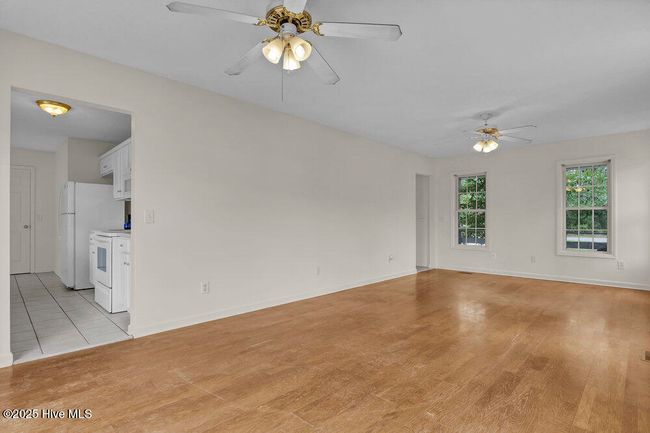 1372 E Boiling Spring Rd, House other with 3 bedrooms, 2 bathrooms and null parking in Southport NC | Image 5