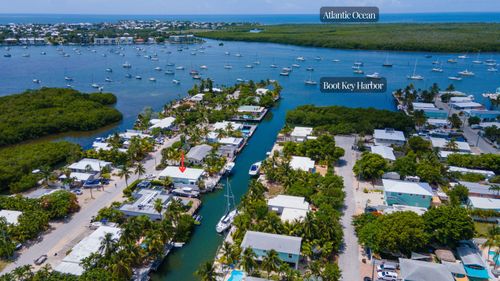 599 30th Street Ocean, Marathon, FL, 33050-4261 | Card Image