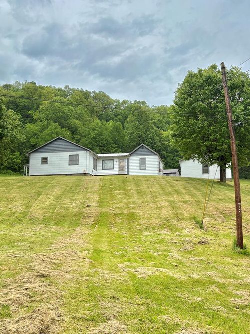 102 Poplar Lane, Reader, WV, 26167 | Card Image