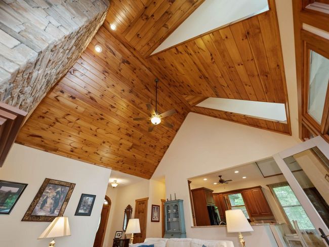 219 Hiwassee Rd, House other with 3 bedrooms, 4 bathrooms and null parking in Lake Toxaway NC | Image 9