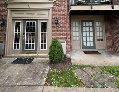 apt-j-1000 Chatham Park Dr, Pittsburgh, PA, 15216-1049 | Card Image