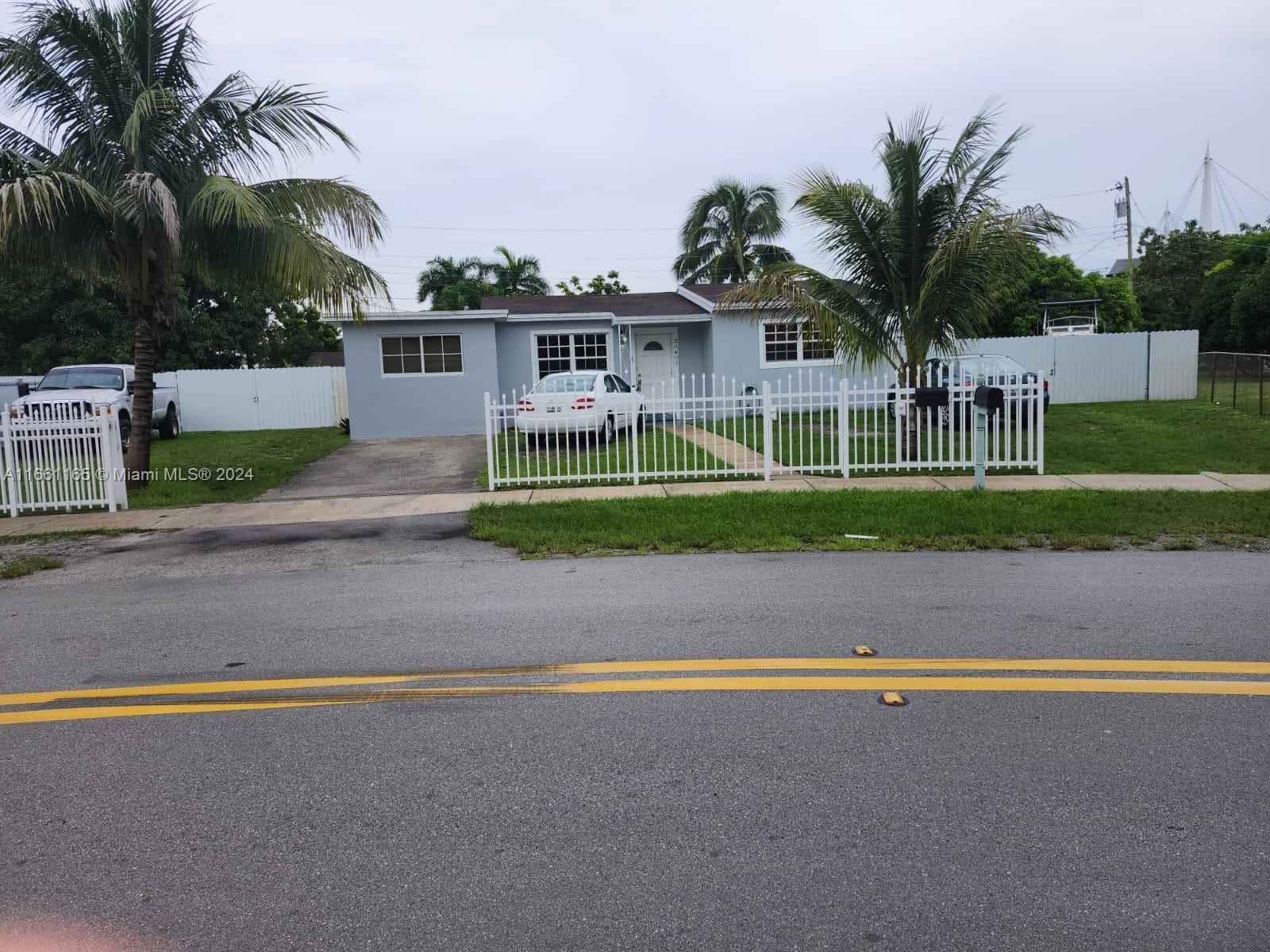 25th Ave, Miami Gardens, FL 33056