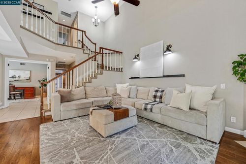 60 Rainbow Cir, Danville, CA, 94506-4429 | Card Image