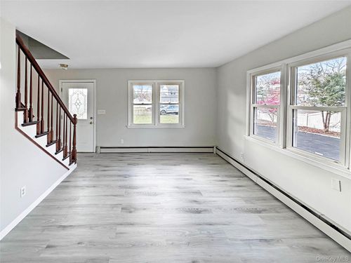 143 Walter Ave, Hauppauge, NY, 11788-3422 | Card Image