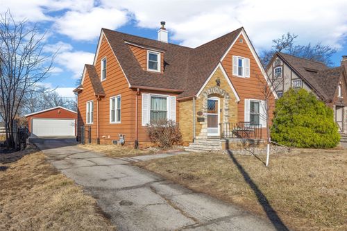 931 20th St Se, Cedar Rapids, IA, 52403-3314 | Card Image