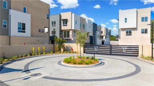 unit-3-9425 Sepulveda Blvd, North Hills, CA, 91343-2179 | Card Image