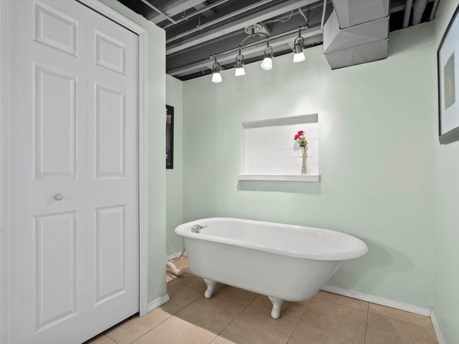 32549 Creekview St, House other with 4 bedrooms, 3 bathrooms and null parking in New Haven MI | Image 41