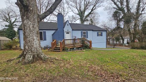 305 Gilbert Ln, Knoxville, TN, 37920-3620 | Card Image