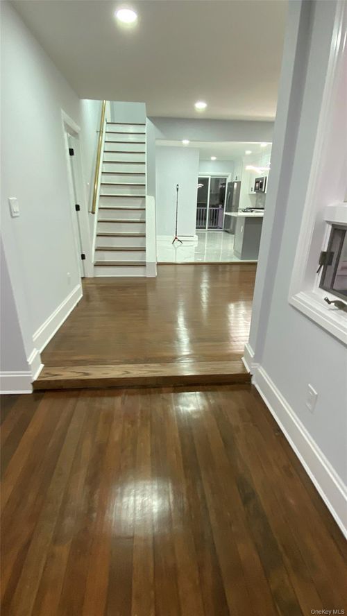 602 Clocks Blvd, Massapequa, NY, 11758-7717 | Card Image