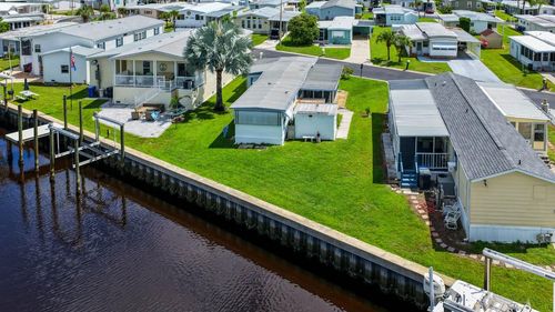 116 W Saint Johns Way, APOLLO BEACH, FL, 33572-2221 | Card Image