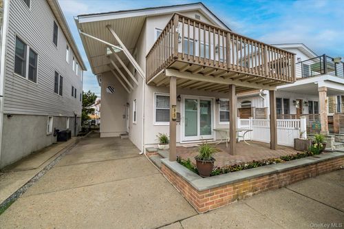 95 Ohio Avenue, Long Beach, NY, 11561 | Card Image