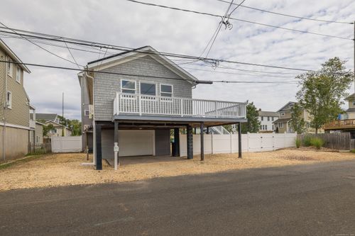 13 Richard St, Milford, CT, 06460-7654 | Card Image