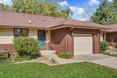 1512 Pinnacle Place, Waterloo, IA, 50701 | Card Image