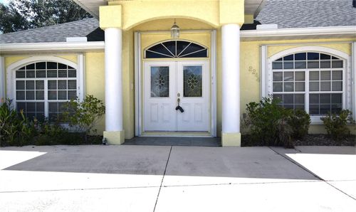 2244 Mauritania Rd, PUNTA GORDA, FL, 33983-8623 | Card Image