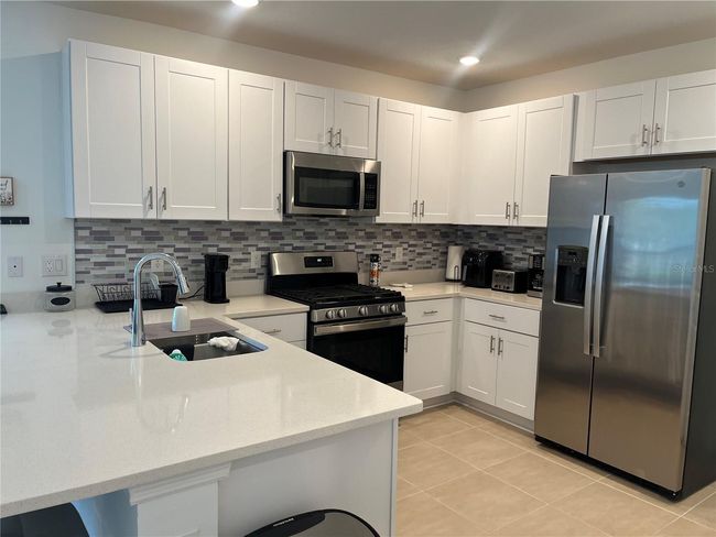 11306 Fieldstone Dr, House other with 3 bedrooms, 2 bathrooms and null parking in Palmetto FL | Image 6