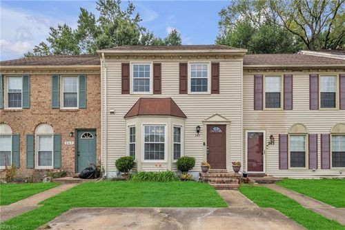 245 Mannings Ln, Virginia Beach, VA, 23462-4361 | Card Image