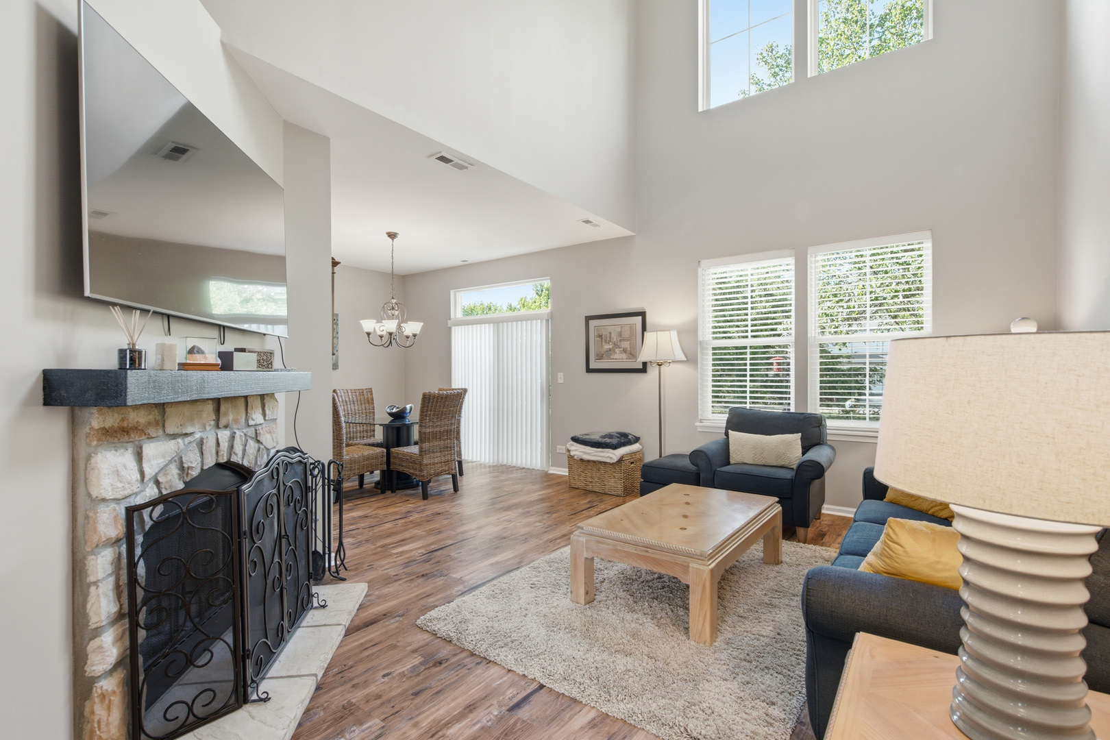 Residential in Lindenhurst 3