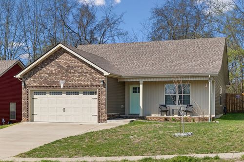 833 Lutz Ln, Clarksville, TN, 37042-3711 | Card Image