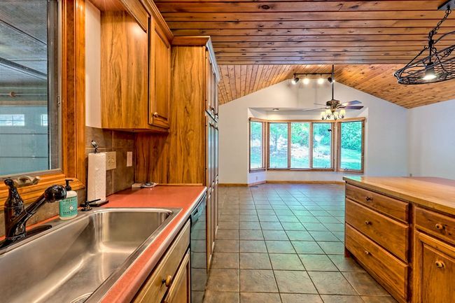 2403 Hidden Valley Rd, Home with 3 bedrooms, 3 bathrooms and 2 parking in Hiawassee GA | Image 26