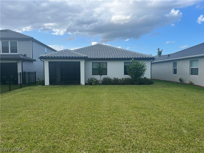 3675 Passion Vine Dr, House other with 3 bedrooms, 2 bathrooms and null parking in ALVA FL | Image 17