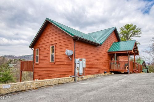 2716 Knights Lane, Sevierville, TN, 37862 | Card Image
