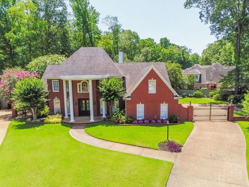 897 E Surrey Oaks Cv, Collierville, TN, 38017 | Card Image