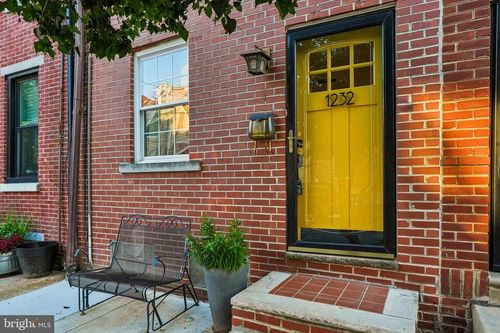 1232 Crease St, PHILADELPHIA, PA, 19125-3902 | Card Image