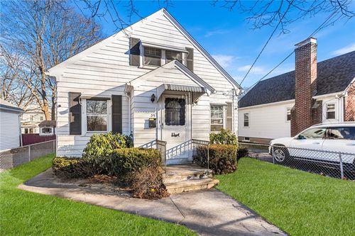 39 Hillview Avenue, Providence, RI, 02908 | Card Image