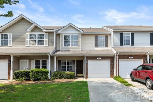 207 Tail Race Ln, Fort Mill, SC, 29715-6472 | Card Image