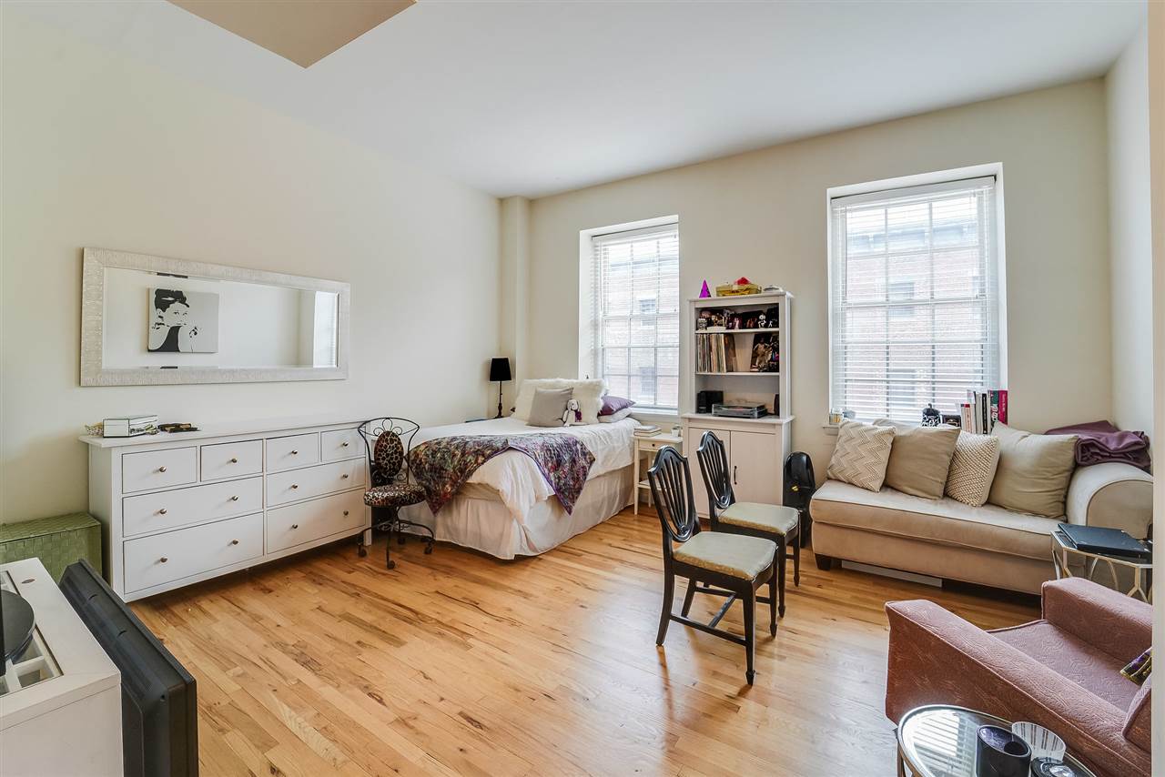 Residential Lease in JC, Downtown