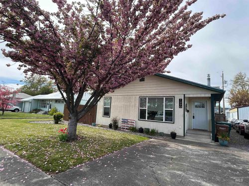 1220 4th St, Clarkston, WA, 99403-3308 | Card Image