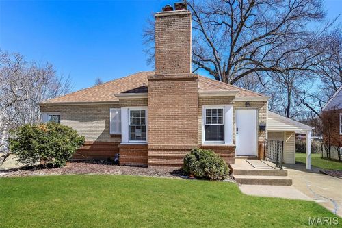 15 Spring Dr, Florissant, MO, 63031-8209 | Card Image