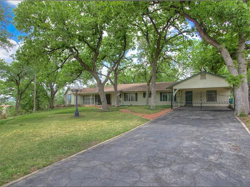 1901 Bluebird Ave, Fort Worth, TX, 76111-1512 | Card Image