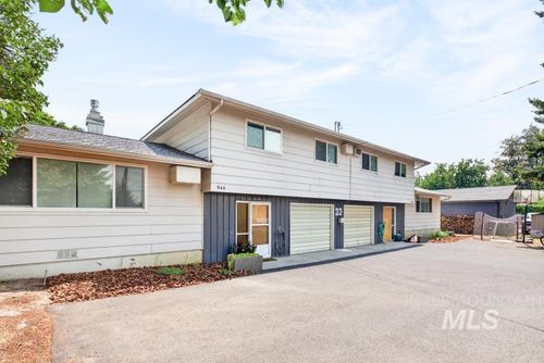 942 Orchard Ave, Moscow, ID, 83843-9417 | Card Image