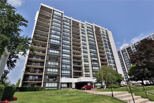 203-2185 Marine Dr, Oakville, ON, L6L5L6 | Card Image