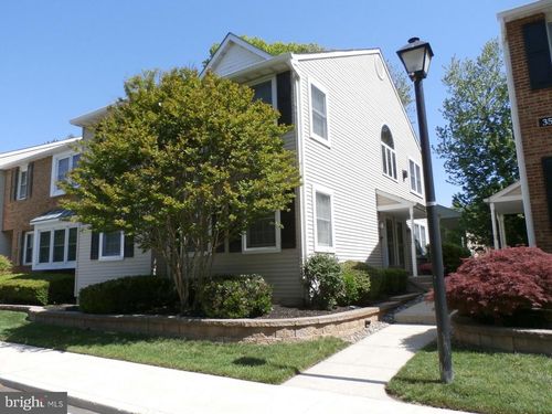 36 Eraser Rd, MOORESTOWN, NJ, 08057-1670 | Card Image