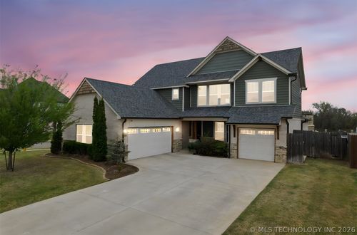 501 127th Pl, Jenks, OK, 74037-4445 | Card Image