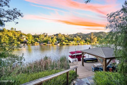 2315 Terrace Ln, Agoura Hills, CA, 91301-2840 | Card Image