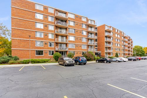 apt-4m-2201 Highland Ave, Lombard, IL, 60148-5347 | Card Image