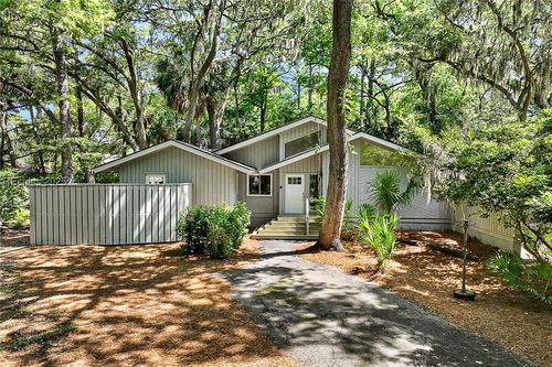 41 Acorn Ln, Hilton Head Island, SC, 29928-3105 | Card Image