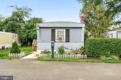 11 Kennedy Dr, FAIRLESS HILLS, PA, 19030-2008 | Card Image