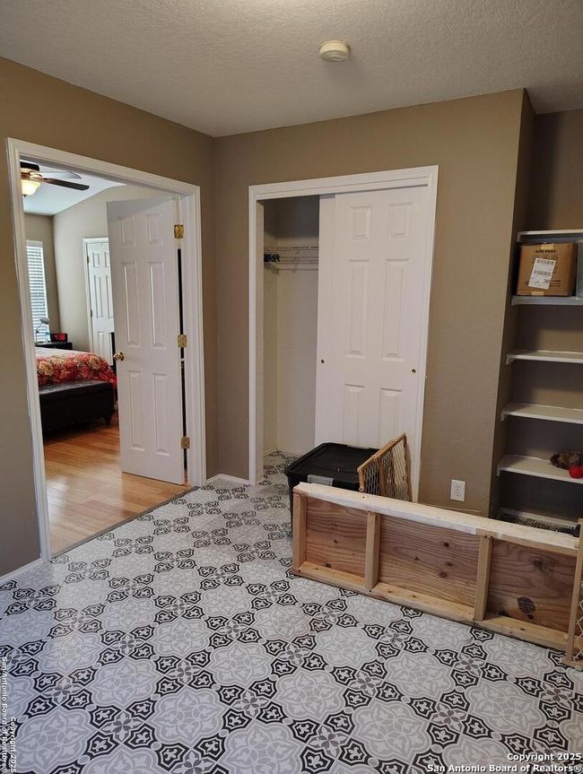 8502 Chickasaw Blf, House other with 3 bedrooms, 2 bathrooms and null parking in Converse TX | Image 11