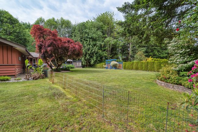 6241 Sechelt Inlet Rd, House other with 3 bedrooms, 2 bathrooms and 5 parking in Sechelt BC | Image 33