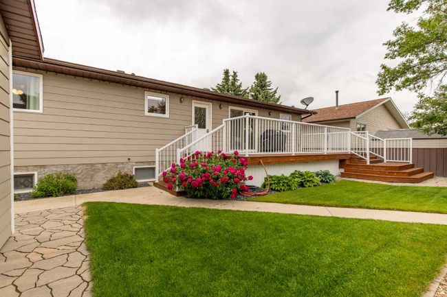 12 Fairway Cres, House other with 6 bedrooms, 3 bathrooms and 3 parking in Foremost AB | Image 39