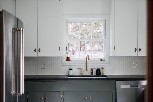 802 Lonesome Trl, Driftwood, TX, 78619-5729 | Card Image