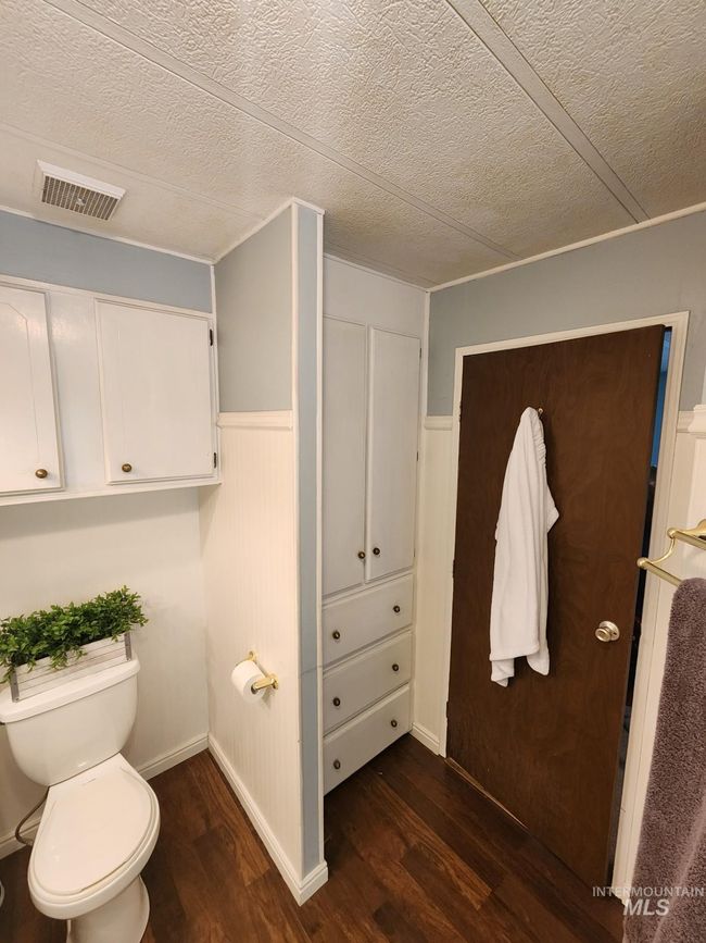 1005 E 00 S, House other with 3 bedrooms, 2 bathrooms and null parking in Declo ID | Image 34