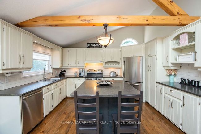 154 Dundas St E, House other with 3 bedrooms, 2 bathrooms and 6 parking in Dundas ON | Image 9