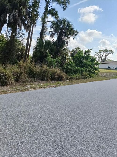15082 Community Ave, Port Charlotte, FL, 33953-2001 | Card Image