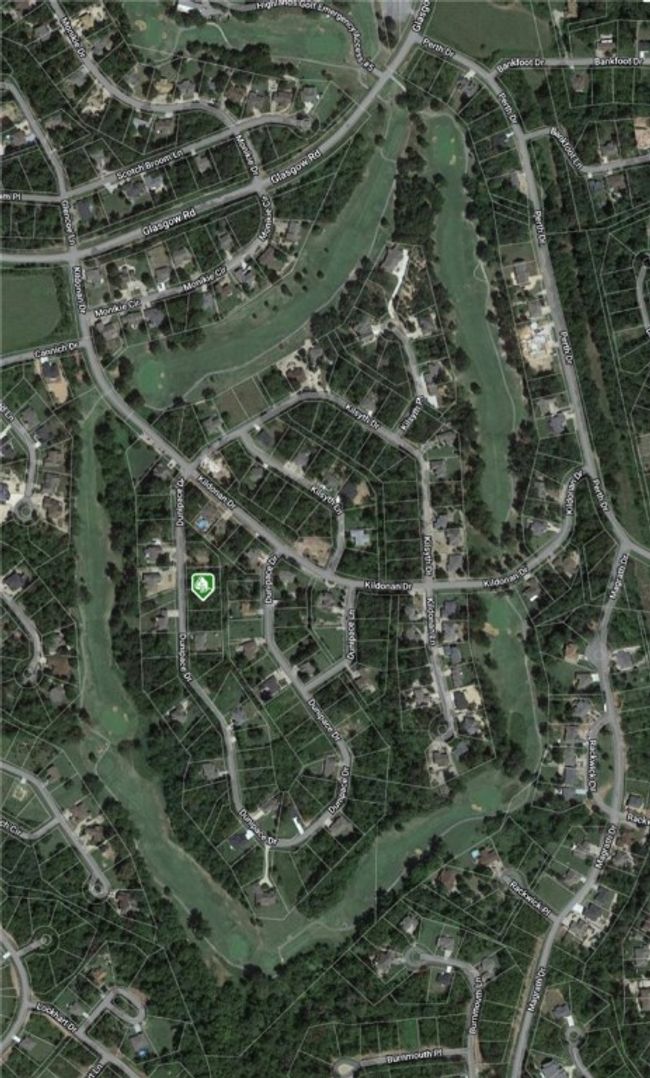 Golf course goes around Subdivision | Image 4